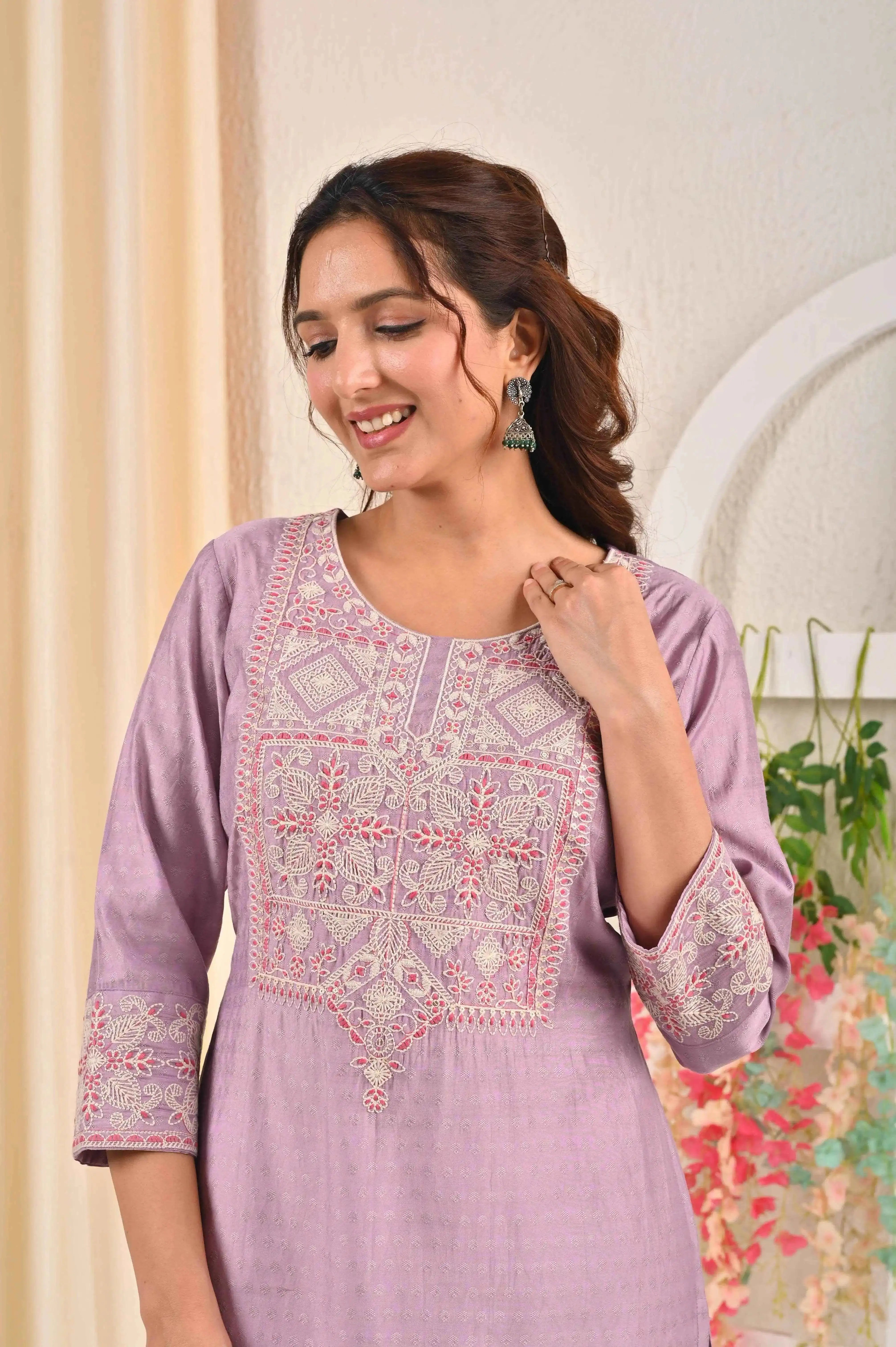 BELVEERA Lavender Silk Women’s Pink Embroidery Kurta