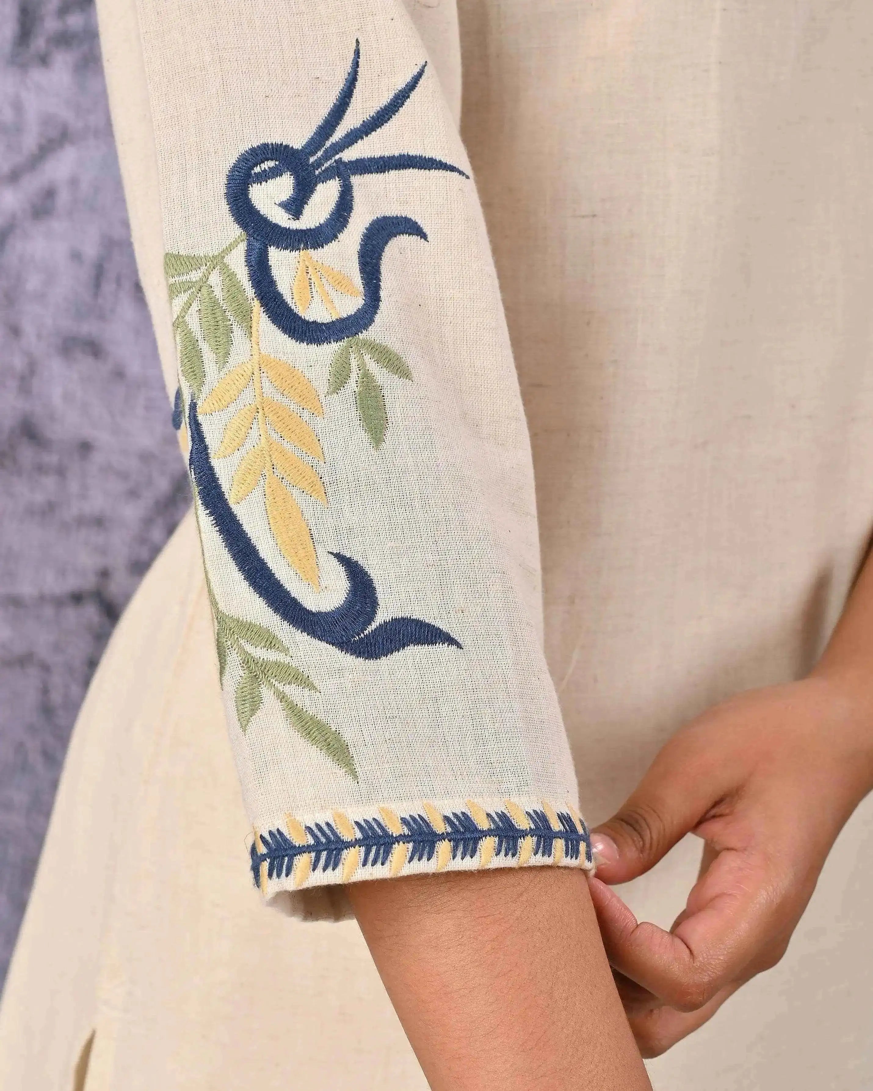 BELVEERA White Cotton Women’s Blue Floral Embroidered Kurta Set