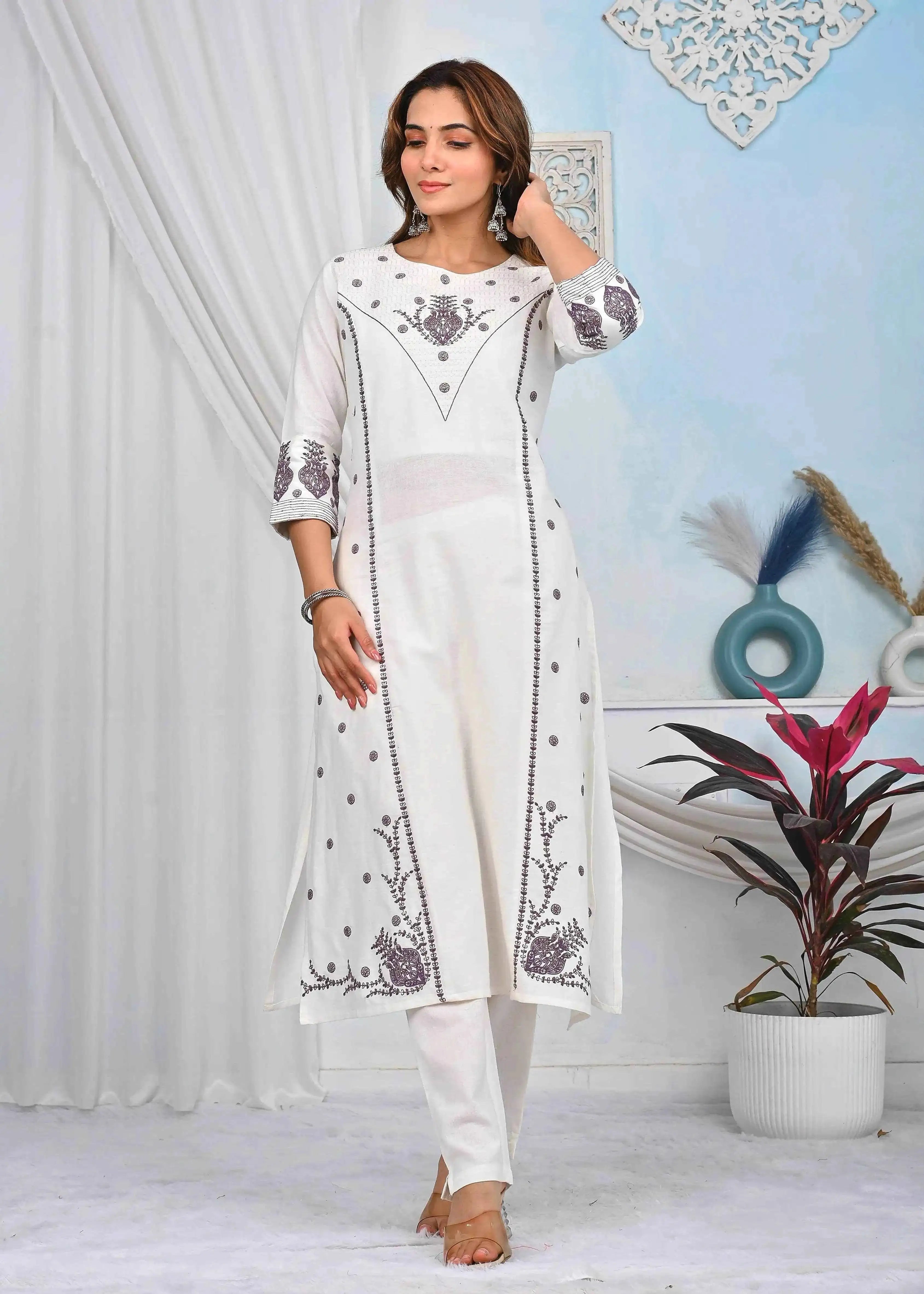 BELVEERA White Cotton Women’s Embroidered Kurta Set